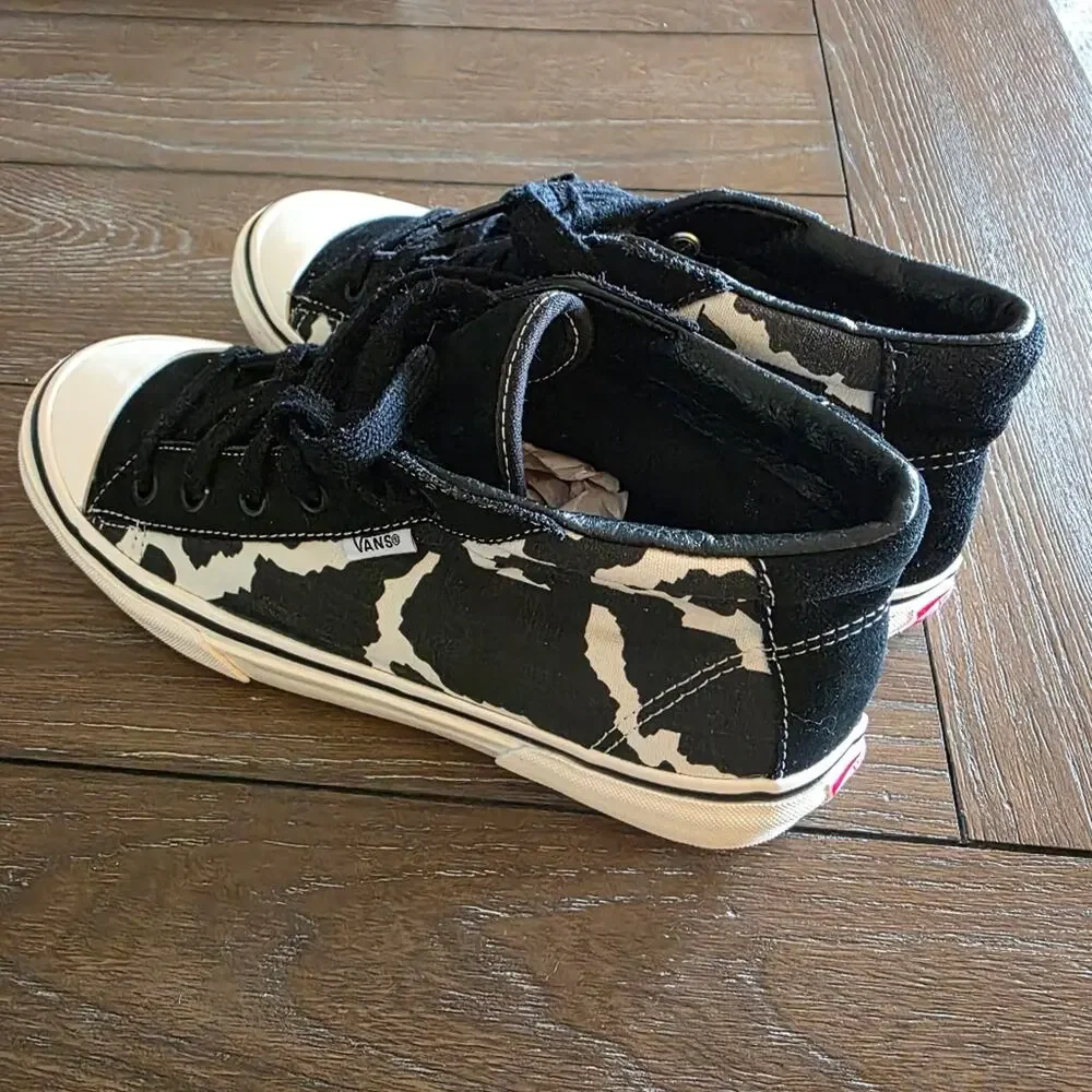 Vans Style 29 Mid DX Cow Print Lug Sole Sneakers - Men’s 7.5 / Women’s 9
